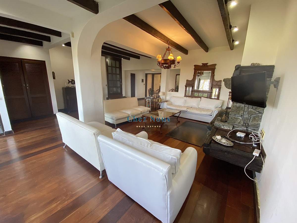 Apartamento ID.753 - Puerto del Buceo, 3 cuartos, 2 suites, servicio, jardin, vista veleros.