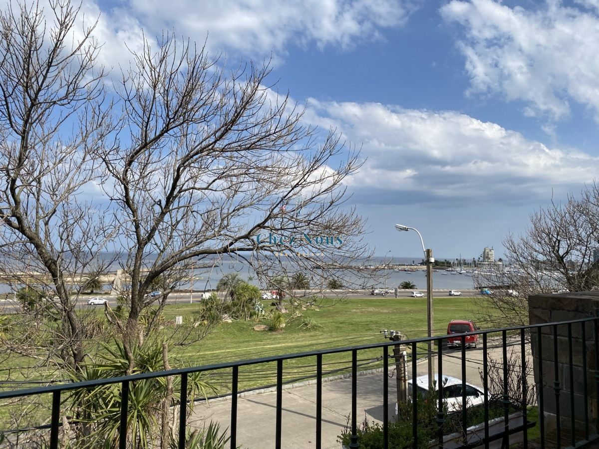Apartamento ID.753 - Puerto del Buceo, 3 cuartos, 2 suites, servicio, jardin, vista veleros.