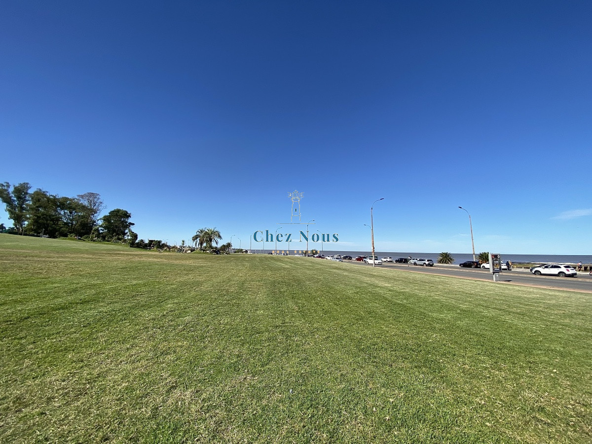 Apartamento ID.753 - Puerto del Buceo, 3 cuartos, 2 suites, servicio, jardin, vista veleros.