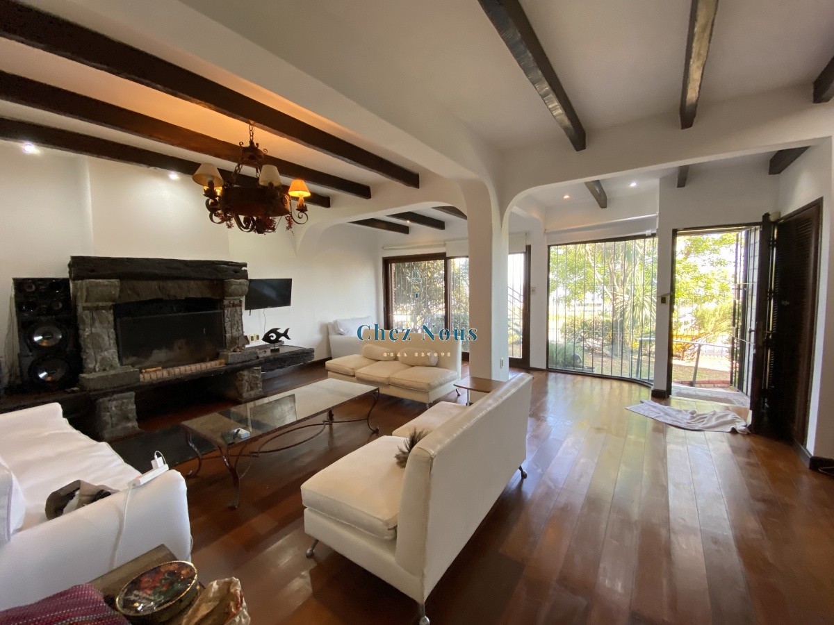 Apartamento ID.753 - Puerto del Buceo, 3 cuartos, 2 suites, servicio, jardin, vista veleros.