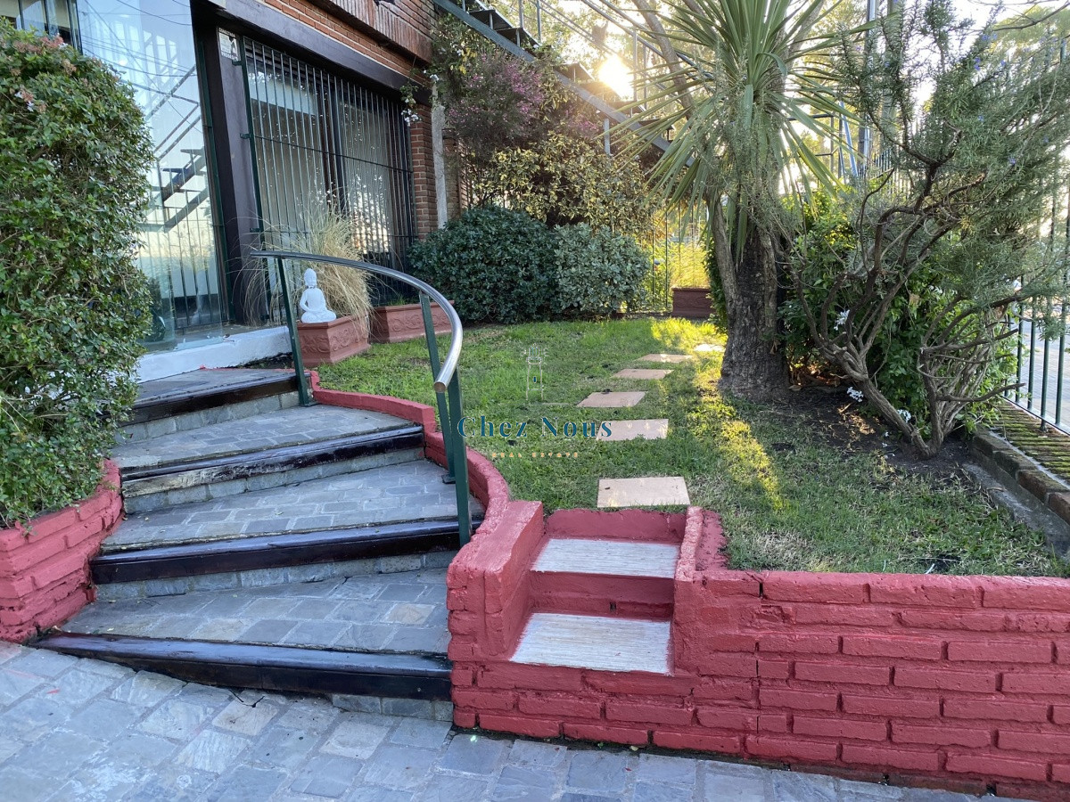 Apartamento ID.753 - Puerto del Buceo, 3 cuartos, 2 suites, servicio, jardin, vista veleros.