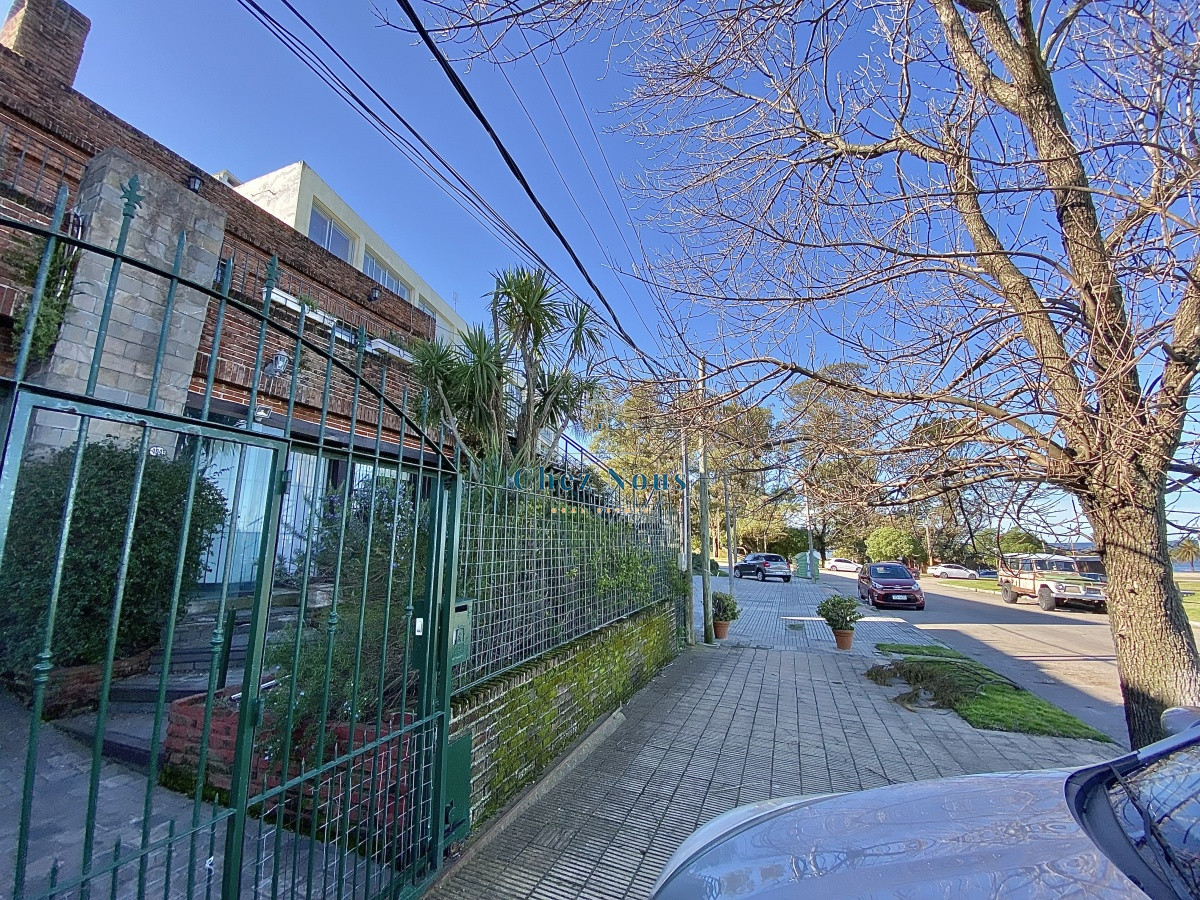 Apartamento ID.753 - Puerto del Buceo, 3 cuartos, 2 suites, servicio, jardin, vista veleros.
