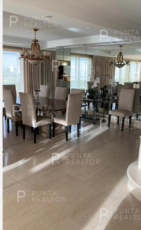 Apartamento ID.935 - Excelente penthouse en venta en Playa Mansa, Punta del Este, Uruguay