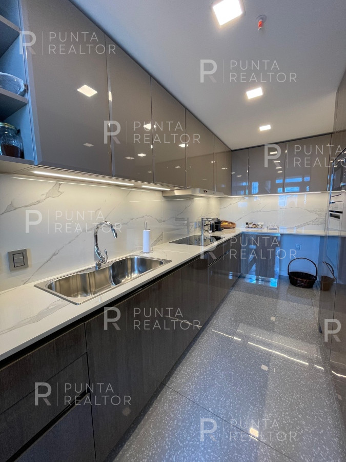 Apartamento ID.1879 - Apartamento en Fendi en alquiler Playa Mansa, Punta del Este, Uruguay