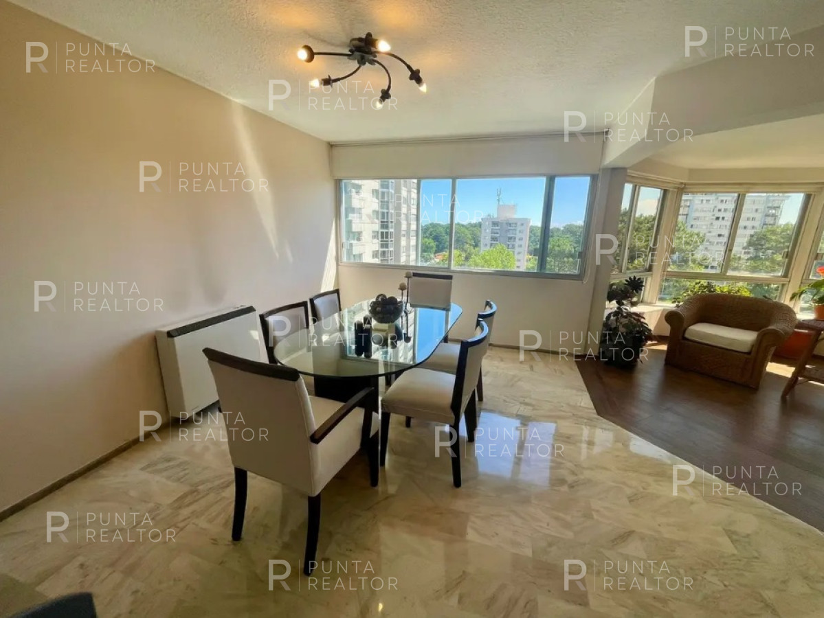 Apartamento ID.2029 - Departamento en venta de 3 dormitorios, Punta del Este , Uruguay