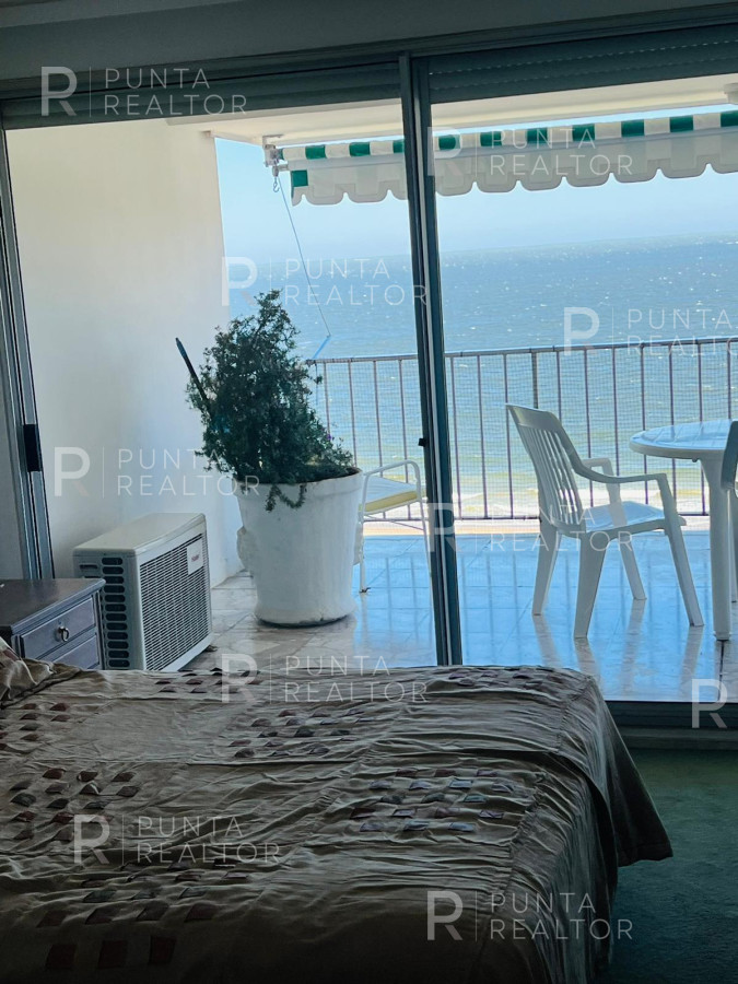 Apartamento ID.1873 - Apartamento 3 dormitorios en alquiler con espectacular vista al mar, Playa Mansa, Punta del Este, Uruguay