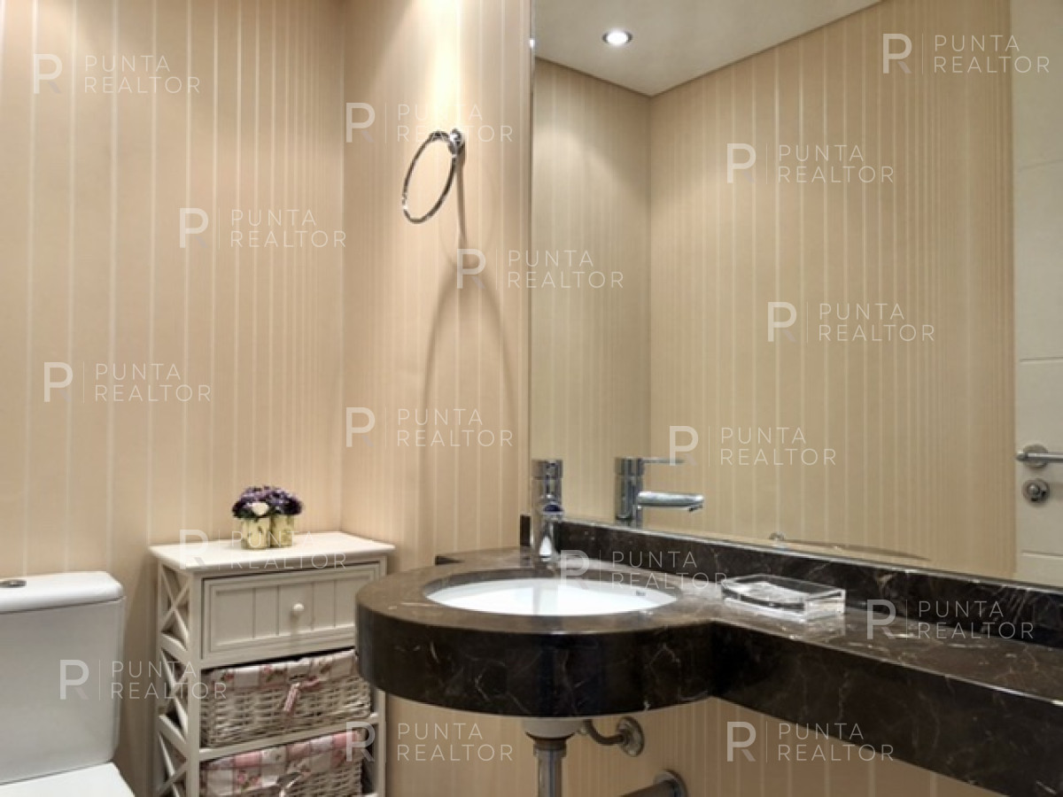 Apartamento ID.883 - Apartamento en alquiler de tres dormitorios, playa mansa, Punta del Este, Uruguay
