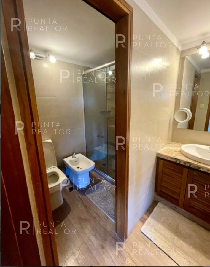 Apartamento ID.2029 - Departamento en venta de 3 dormitorios, Punta del Este , Uruguay