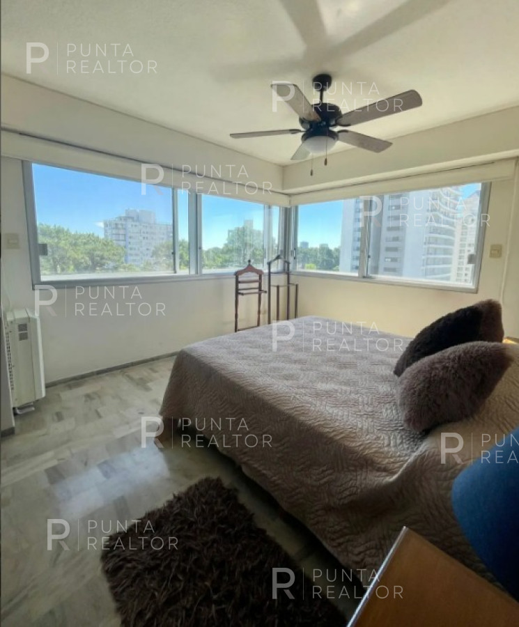 Apartamento ID.2029 - Departamento en venta de 3 dormitorios, Punta del Este , Uruguay