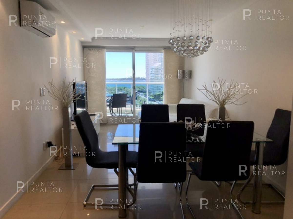 Apartamento ID.883 - Apartamento en alquiler de tres dormitorios, playa mansa, Punta del Este, Uruguay
