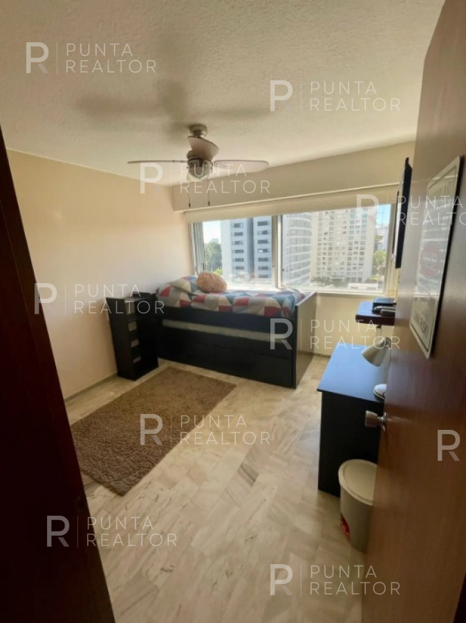 Apartamento ID.2029 - Departamento en venta de 3 dormitorios, Punta del Este , Uruguay
