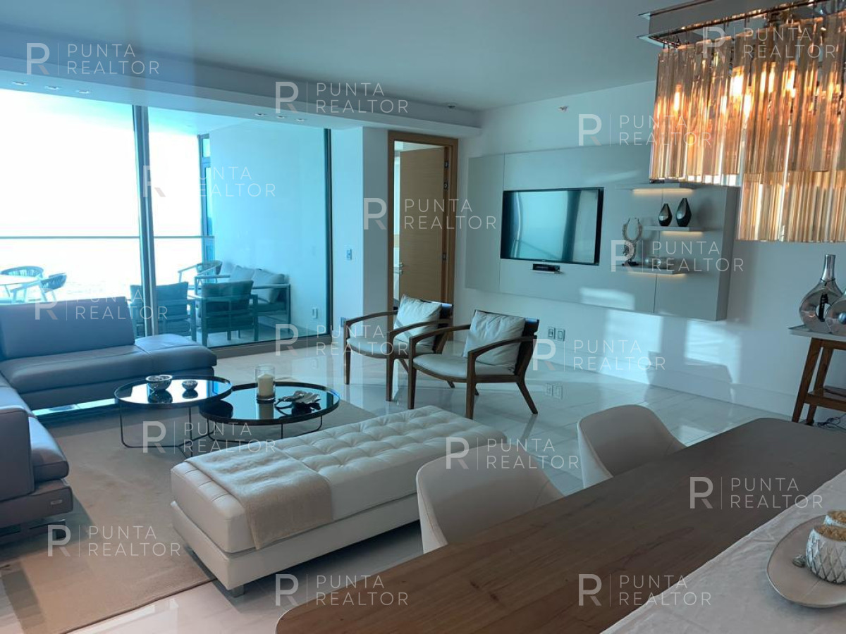 Apartamento ID.1879 - Apartamento en Fendi en alquiler Playa Mansa, Punta del Este, Uruguay