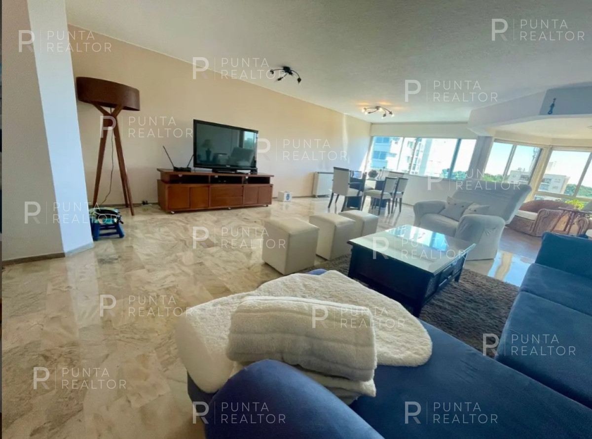 Apartamento ID.2029 - Departamento en venta de 3 dormitorios, Punta del Este , Uruguay