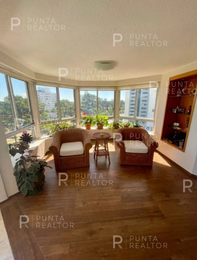 Apartamento ID.2029 - Departamento en venta de 3 dormitorios, Punta del Este , Uruguay