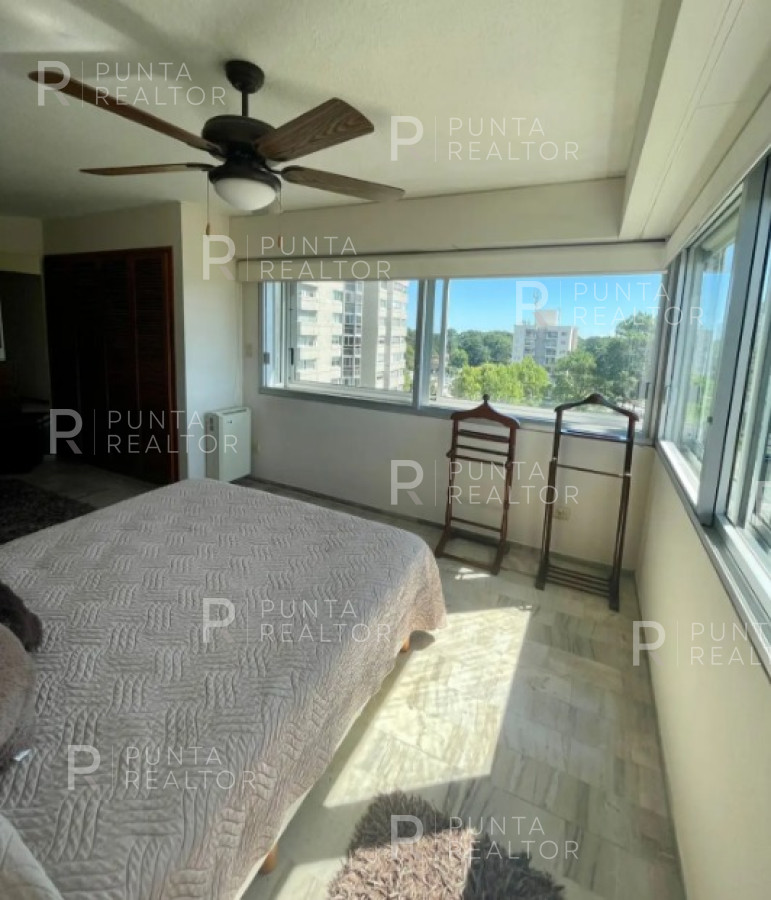 Apartamento ID.2029 - Departamento en venta de 3 dormitorios, Punta del Este , Uruguay