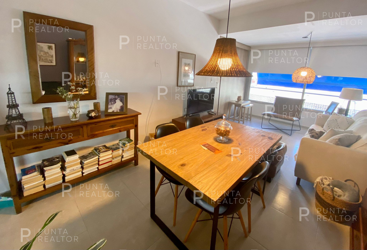 Apartamento ID.2015 - Departamento de 1 dormitorio y medio en venta, Punta del Este, Uruguay