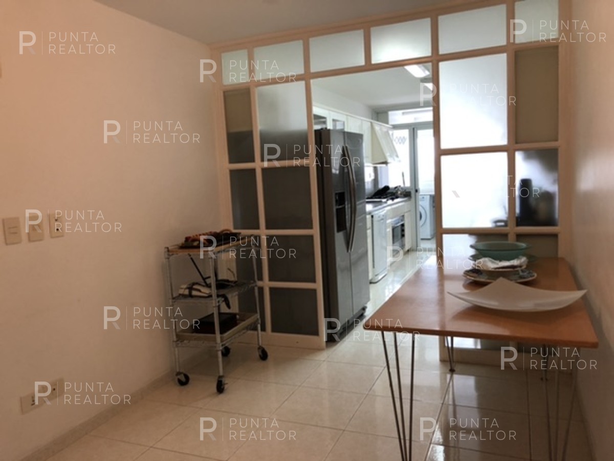 Apartamento ID.373 - Departamento en venta en Torre de Categoría, Punta del Este, Uruguay