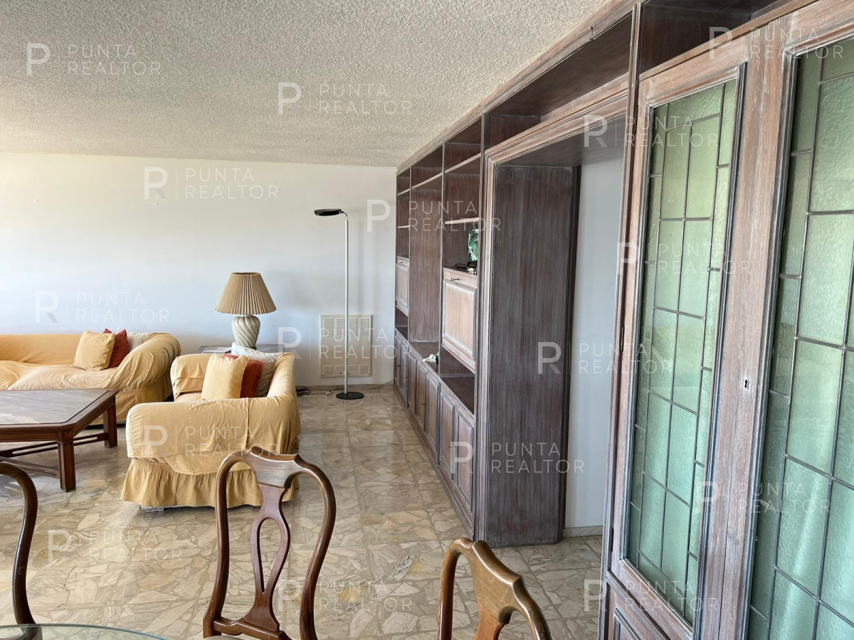 Apartamento ID.1873 - Apartamento 3 dormitorios en alquiler con espectacular vista al mar, Playa Mansa, Punta del Este, Uruguay
