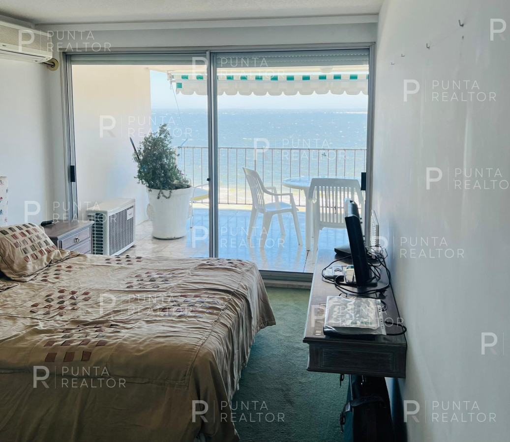 Apartamento ID.1873 - Apartamento 3 dormitorios en alquiler con espectacular vista al mar, Playa Mansa, Punta del Este, Uruguay