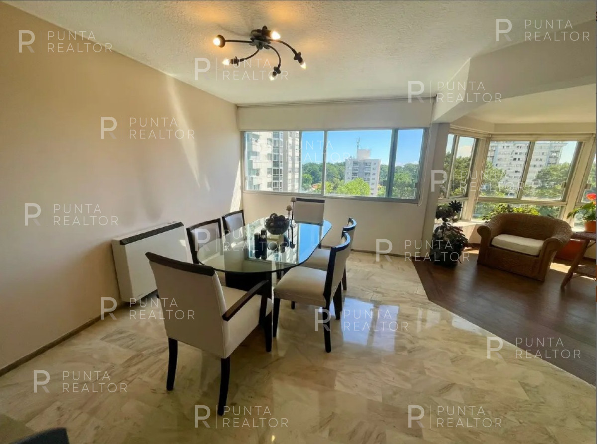 Apartamento ID.2029 - Departamento en venta de 3 dormitorios, Punta del Este , Uruguay