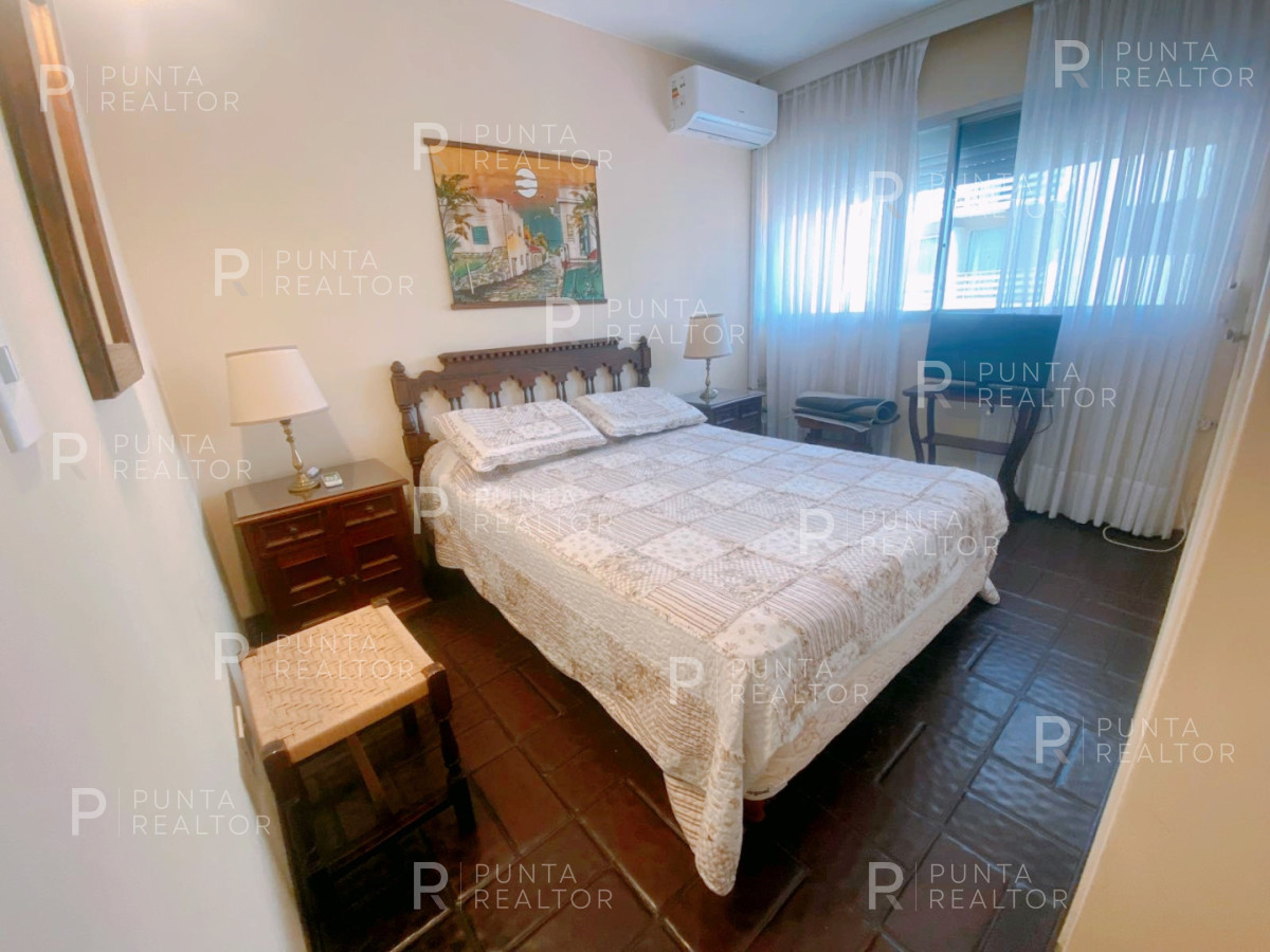 Apartamento ID.2523 - Venta Departamento 2 Dormitorios, Playa Mansa, Punta Del Este, Uruguay