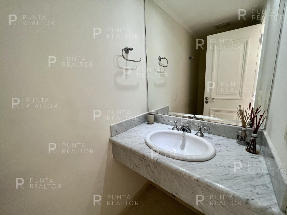 Apartamento ID.994 - Departamento venta 4 dormitorios Punta del Este, Playa Mansa, Uruguay