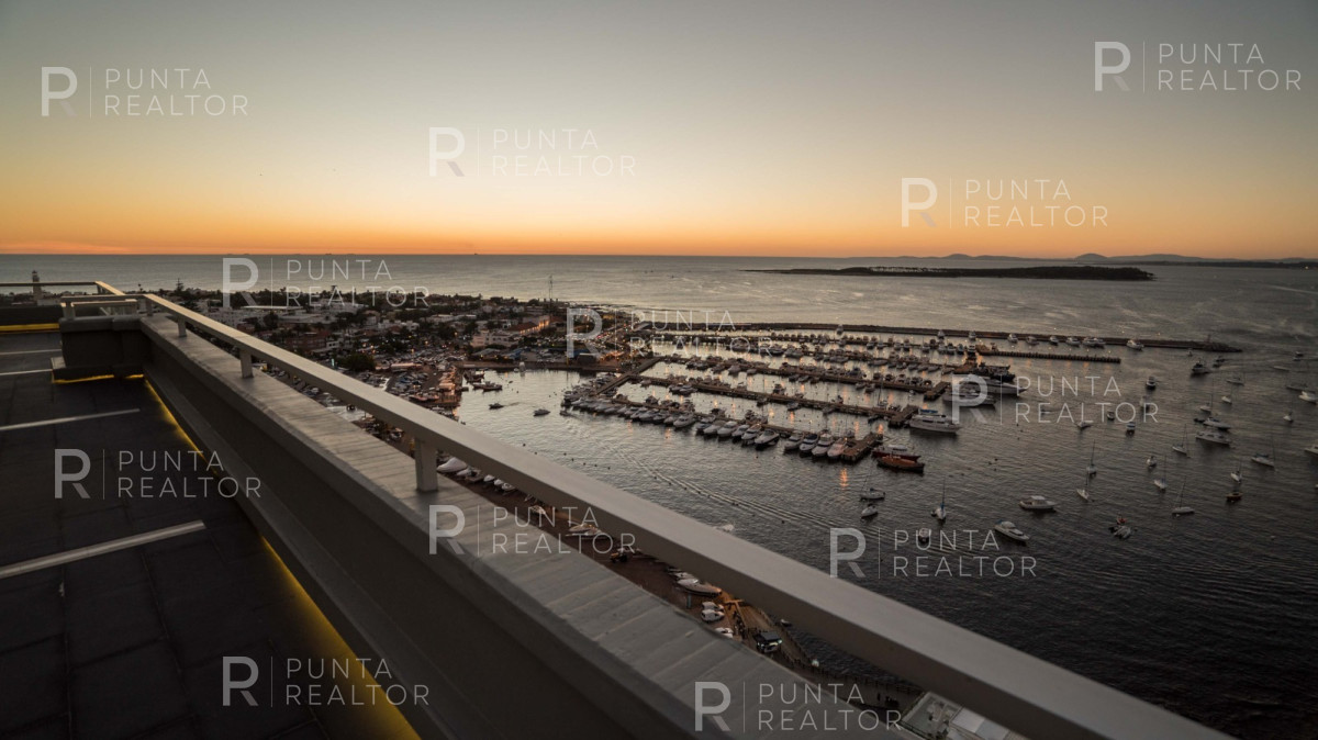 Apartamento ID.619 - Penthouse Departamento 2 dormitorios, Puerto, Punta del Este, Uruguay