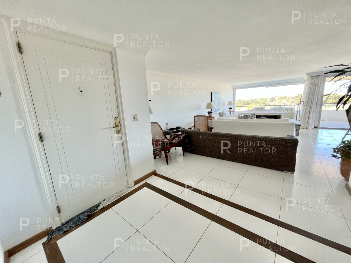 Apartamento ID.1762 - Apartamento alquiler 5 dormitorios Rincón del Indio, Punta del Este, Uruguay