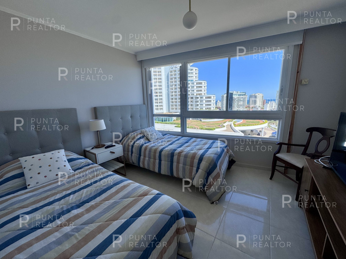 Apartamento ID.70 - Depatamento venta 4 dormitorios,  Playa Mansa, Punta del Este, Uruguay