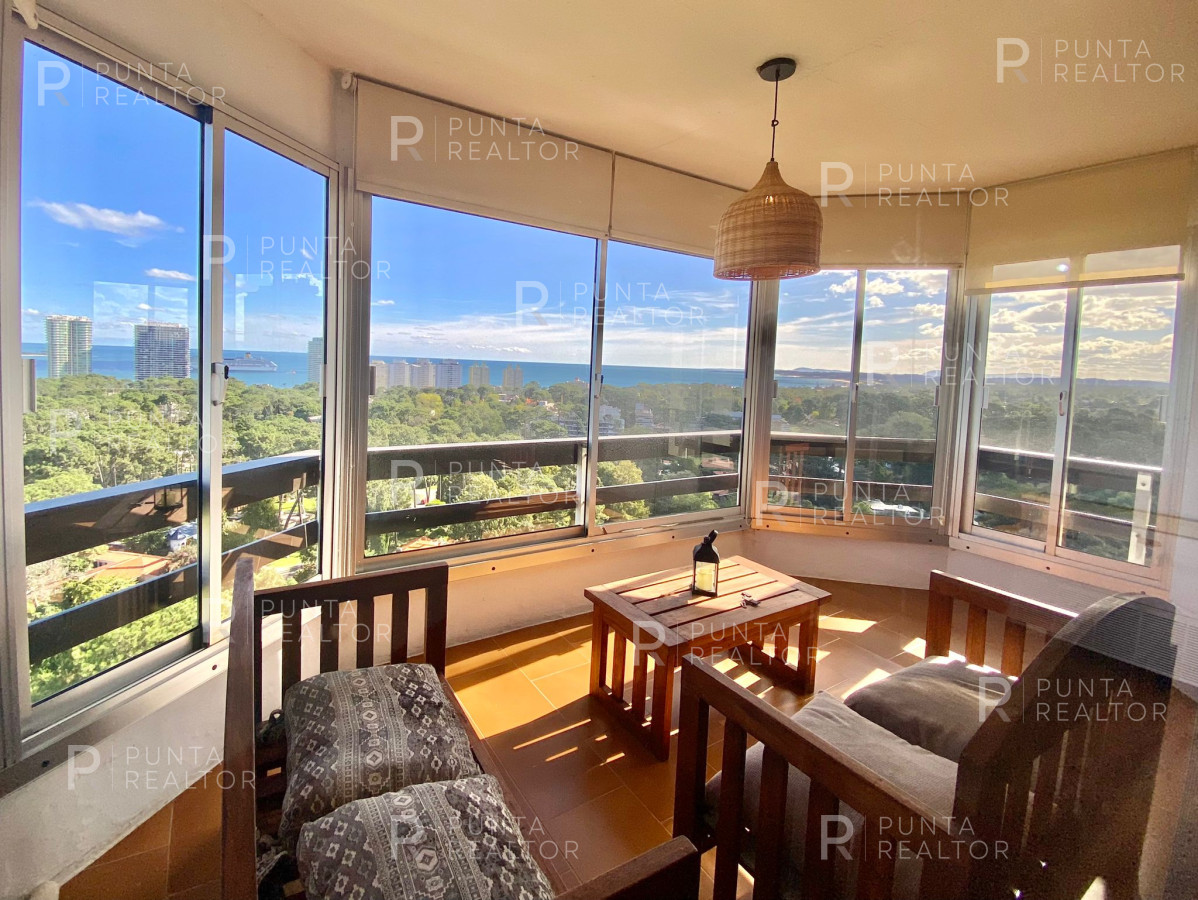 Apartamento ID.2082 - Departamento venta 3 dormitorios y dependencia, Punta del Este, Uruguay