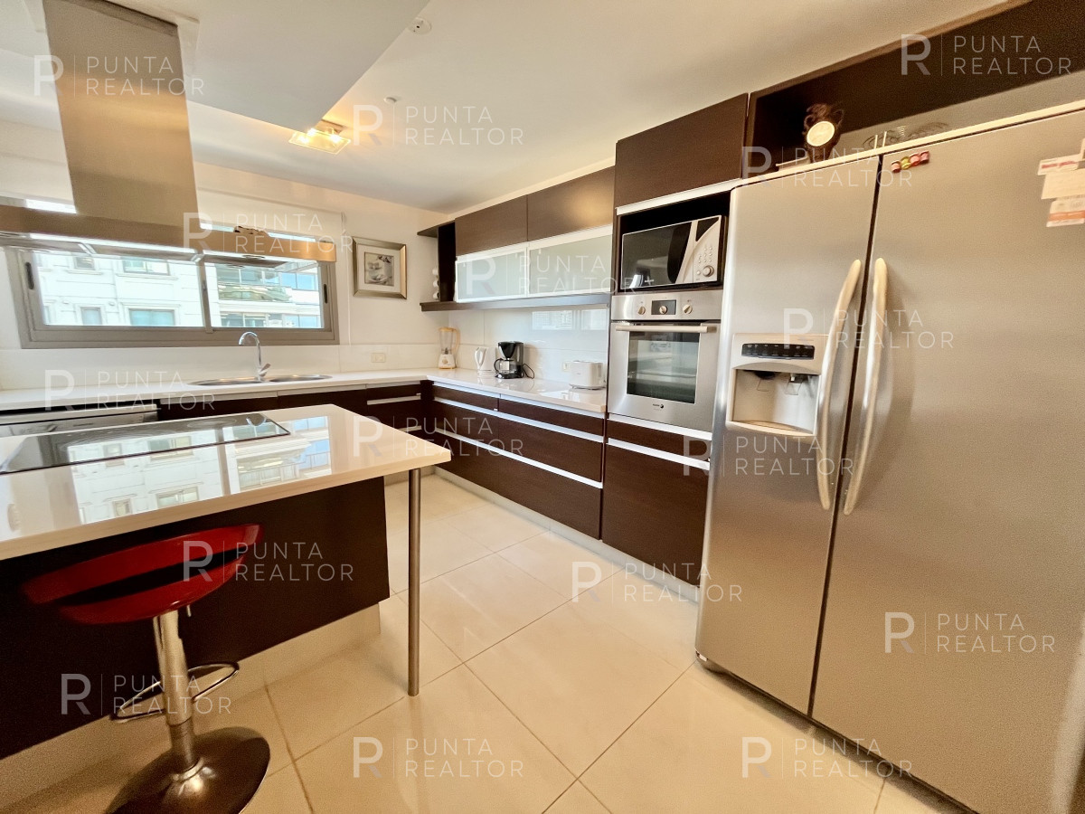 Apartamento ID.1097 - Departamento venta 4 dormitorios, Imperiale, Playa Brava, Punta del Este, Uruguay