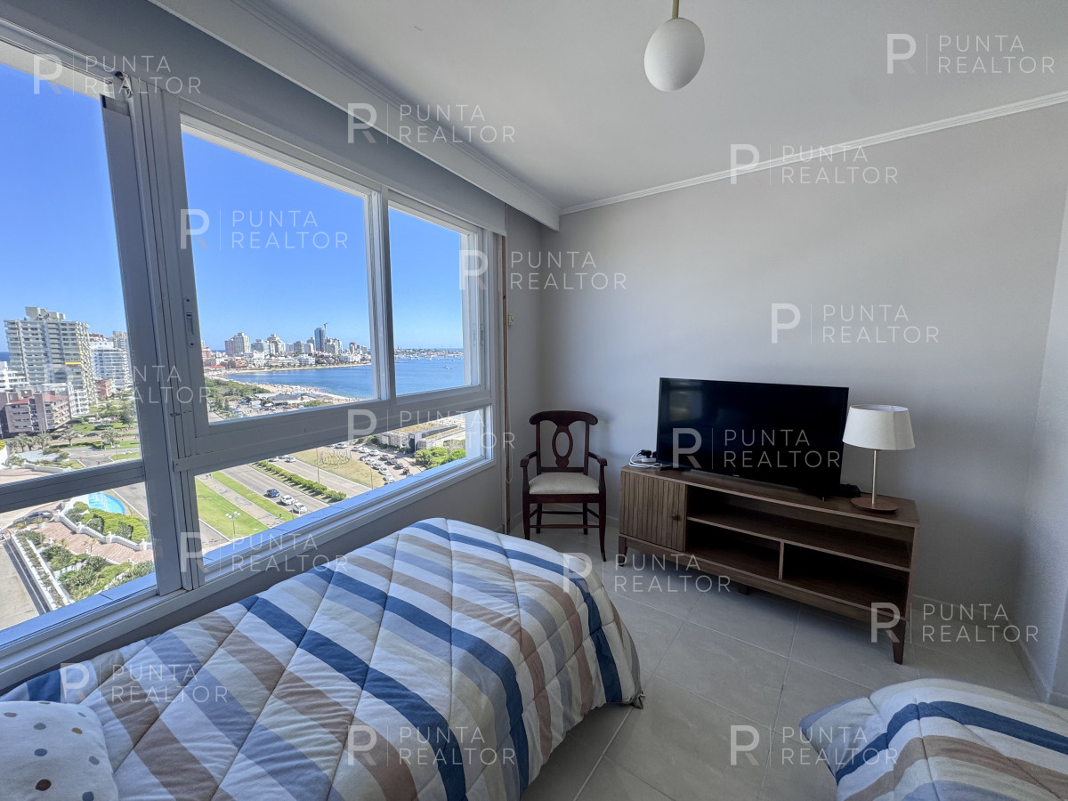 Apartamento ID.70 - Depatamento venta 4 dormitorios,  Playa Mansa, Punta del Este, Uruguay