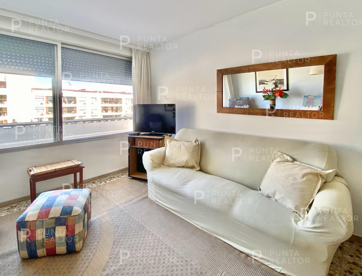 Apartamento ID.2077 - Departamento venta 1 dormitorio y medio, Península de Punta del Este, Uruguay