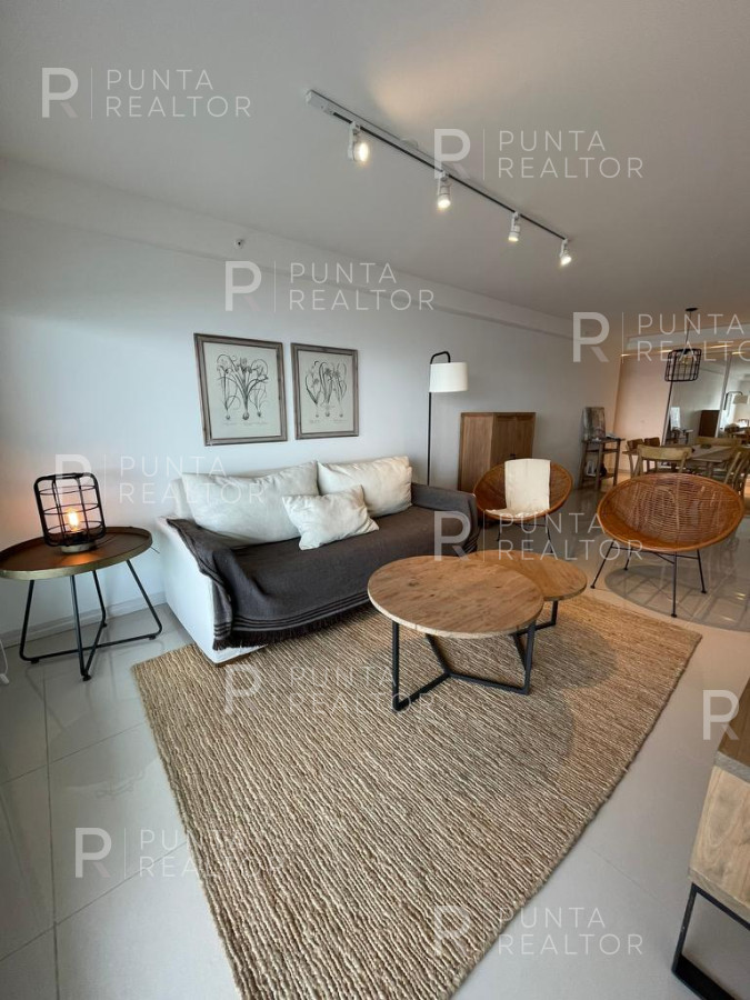 Apartamento ID.1455 - Apartamento con vista al mar y parrilla en alquiler en Playa Brava, Punta del Este, Uruguay