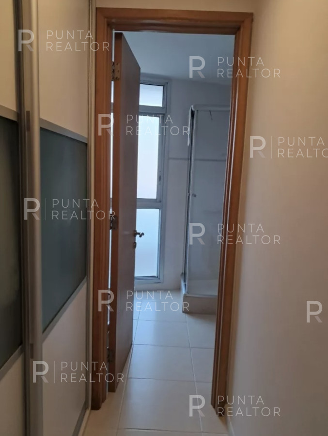 Apartamento ID.2224 - Departamento alquiler 4 dormitorios, Playa Mansa, Punta del Este, Uruguay
