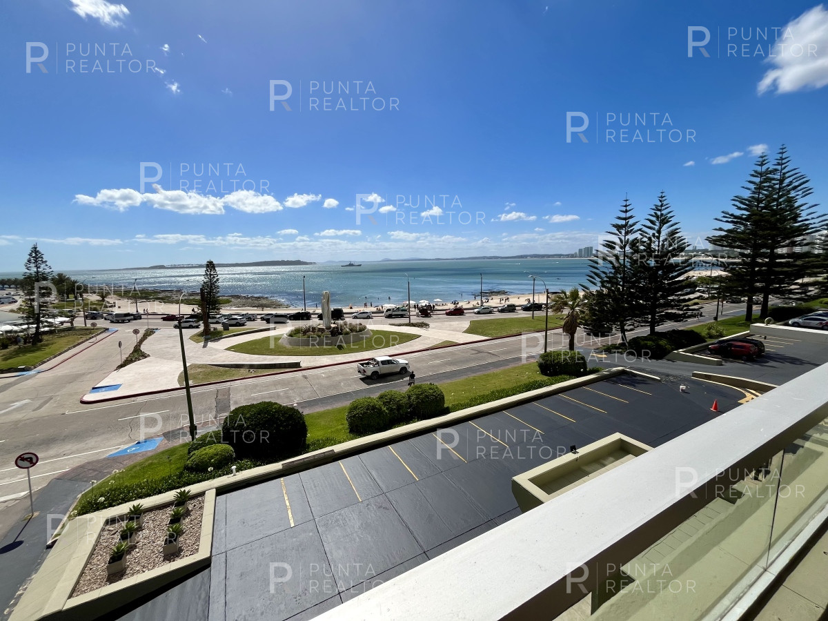 Apartamento ID.1891 - Departamento de 3 dormitorios en venta, Playa Mansa, Punta del Este, Uruguay