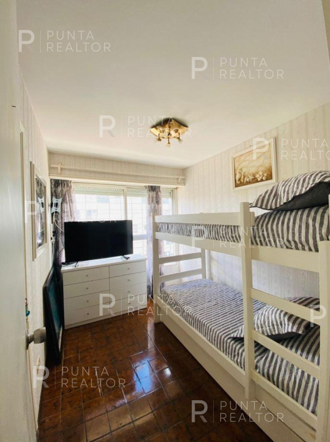 Apartamento ID.1387 - Venta de apartamento 3 Dormitorios, Playa Brava, Punta del Este