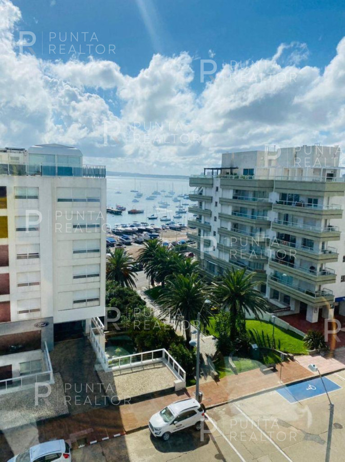Apartamento ID.1387 - Venta de apartamento 3 Dormitorios, Playa Brava, Punta del Este