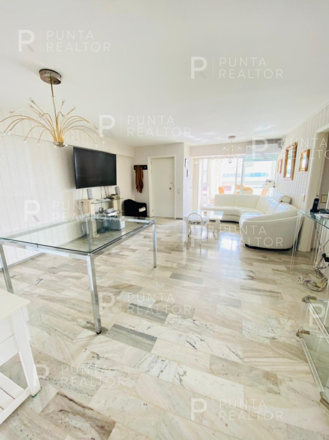 Apartamento ID.1387 - Venta de apartamento 3 Dormitorios, Playa Brava, Punta del Este