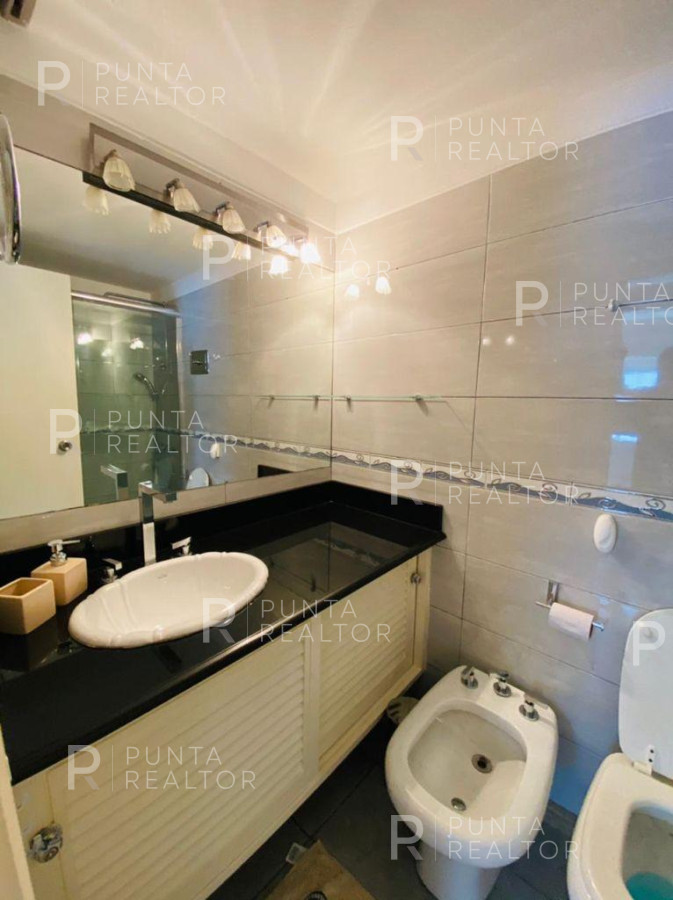 Apartamento ID.1387 - Venta de apartamento 3 Dormitorios, Playa Brava, Punta del Este