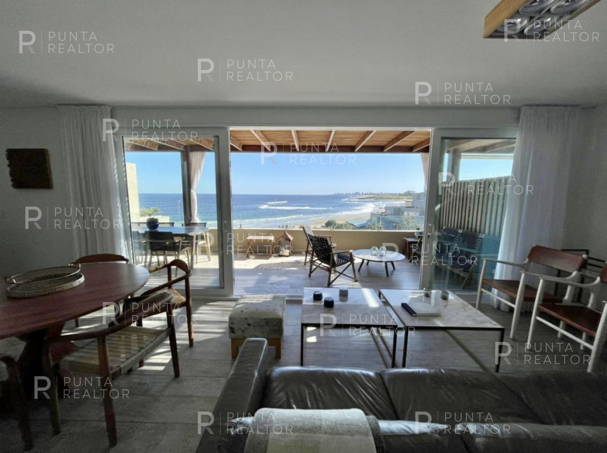 Apartamento ID.1646 - Magnífico penthouse duplex sobre La Posta del Cangrejo, La Barra, Uruguay