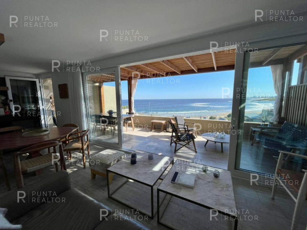 Apartamento ID.1646 - Magnífico penthouse duplex sobre La Posta del Cangrejo, La Barra, Uruguay