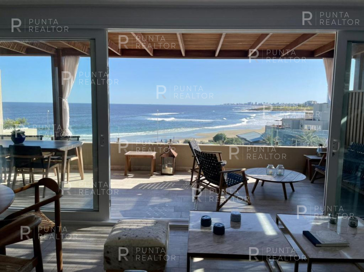 Apartamento ID.1646 - Magnífico penthouse duplex sobre La Posta del Cangrejo, La Barra, Uruguay