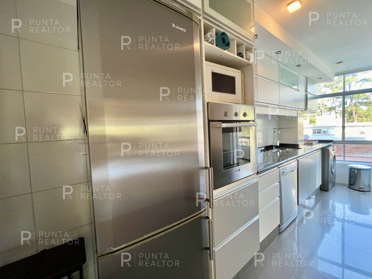 Apartamento ID.2048 - Departamento venta 4 dormitorios, Punta del Este, Uruguay