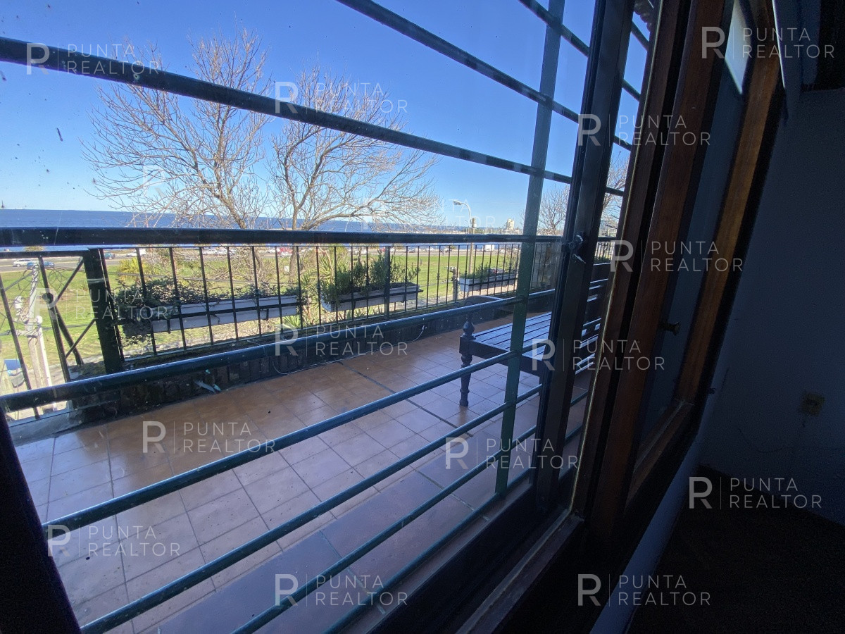 Apartamento ID.245 - Penthouse Pocitos Buceo supervistas al mar y veleros alquiler 2 dormitorios, suite 2 baños  