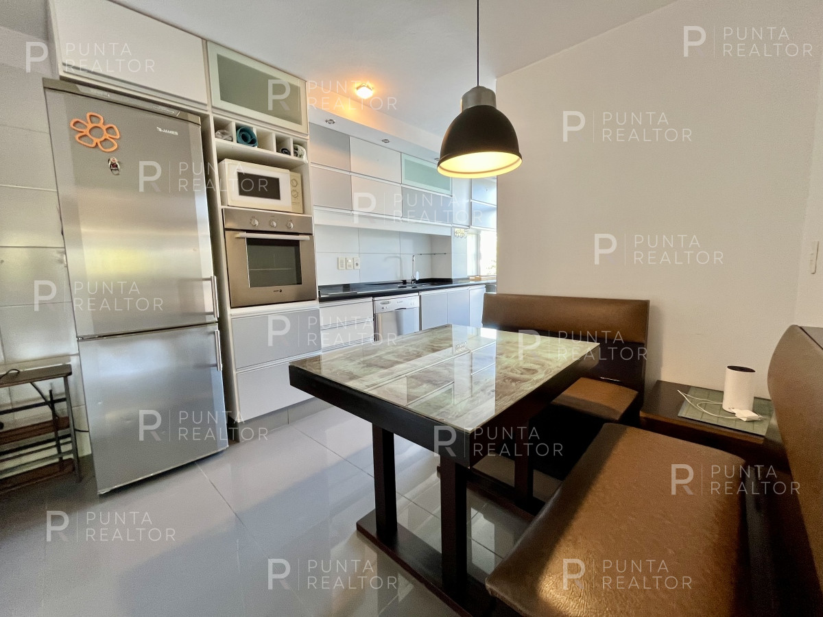 Apartamento ID.2048 - Departamento venta 4 dormitorios, Punta del Este, Uruguay