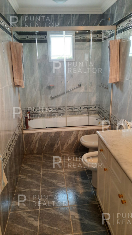 Apartamento ID.2086 - Departamento venta 3 dormitorios, Coral Tower, Punta del Este, Uruguay