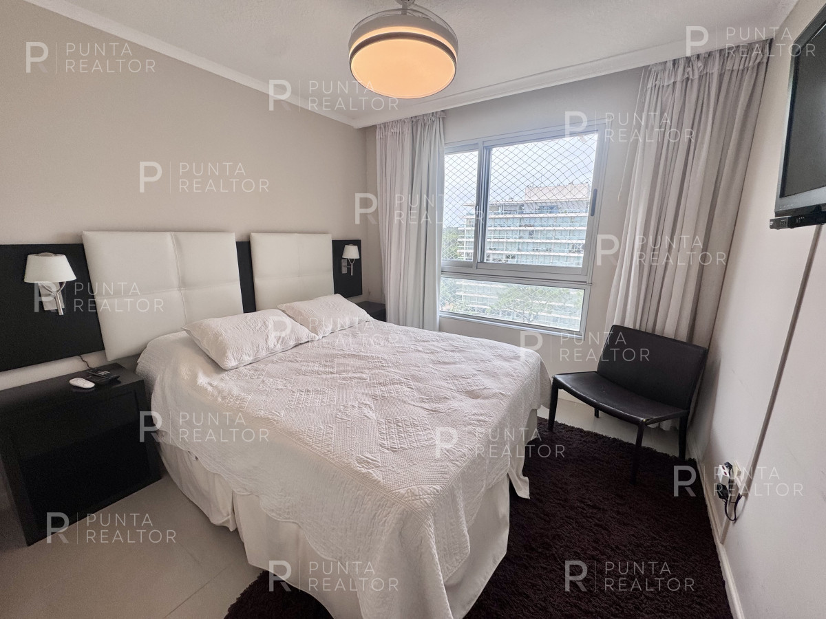 Apartamento ID.2196 - Departamento en Alquiler Ocean Drive 3 dormitorios, Punta del Este, Uruguay
