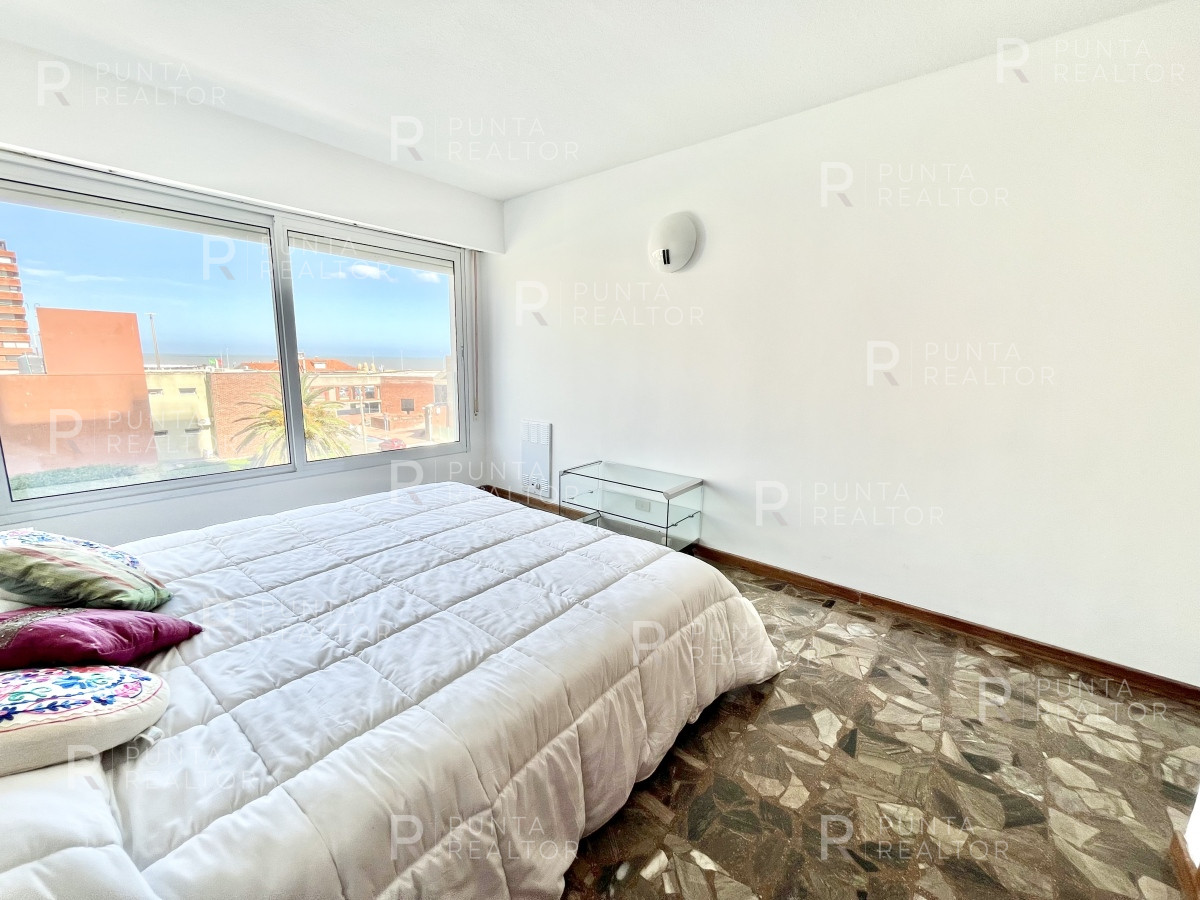 Apartamento ID.1891 - Departamento de 3 dormitorios en venta, Playa Mansa, Punta del Este, Uruguay