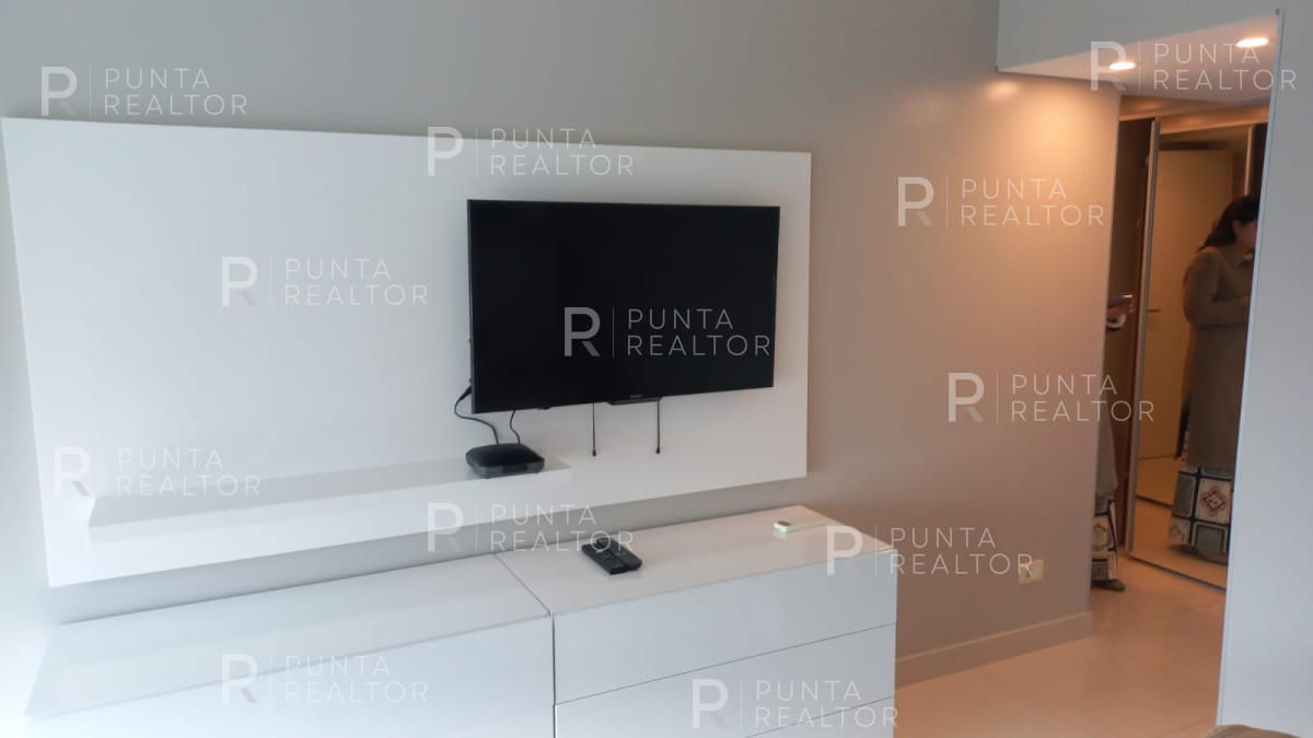 Apartamento ID.2391 - Departamento Alquiler 3 Dormitorios, Miami Boulevard, Playa Mansa, Punta del Este, Uruguay